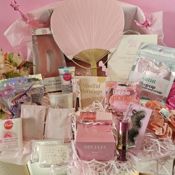 Huge Loaded Pretty In Pink Beauty Gift Box - Picture 1 of 11